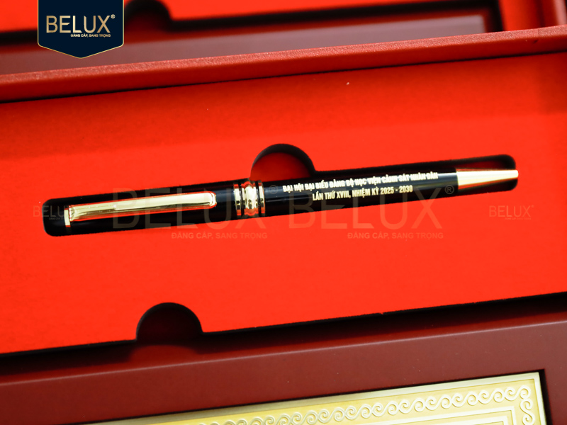 Lô 200 tranh Tòa Nhà Học Viện Cảnh Sát Nhân Dân 25x20cm bằng đồng thiết kế theo yêu cầu